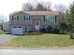 147 Bridle Path Ln, Methuen, MA 01844