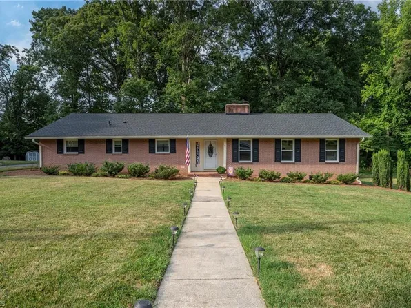 6331 Arden Cir, Clemmons, NC 27012