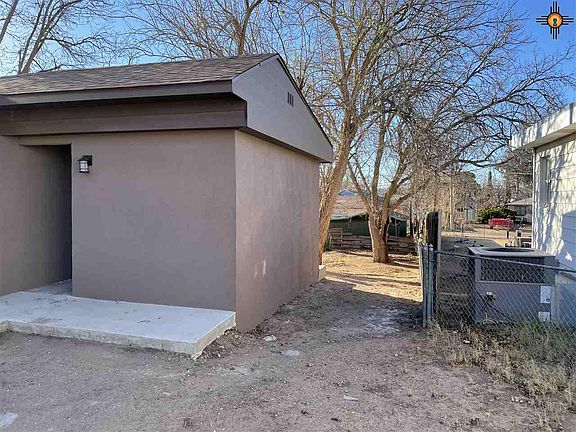 3rd image of 203 Moore Dr