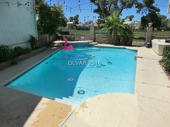 4th image of 986 Bel Air Cir