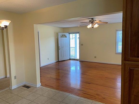 4th image of 240 Nixon Rd