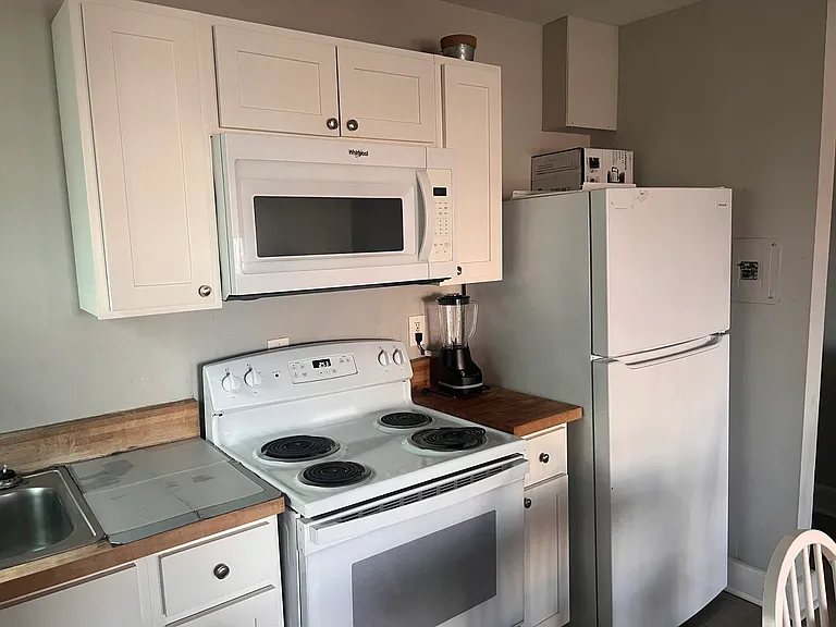 210 N Division St #1 — Photo 2