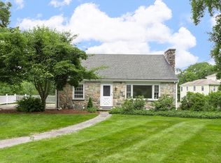 73 Washington St, Sherborn, MA 01770