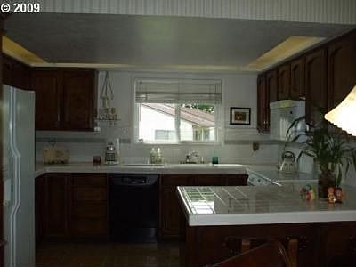 2nd image of 14914 NE Siskiyou Ct