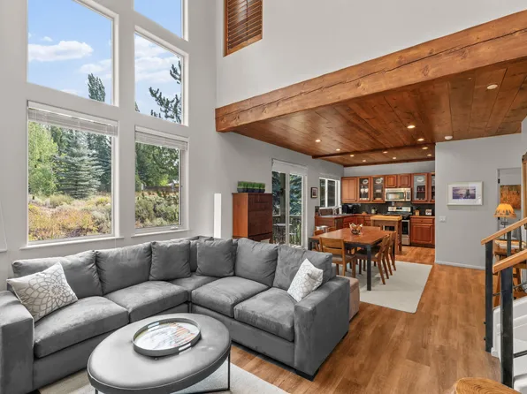 217 Bird Dr APT A, Ketchum, ID 83340