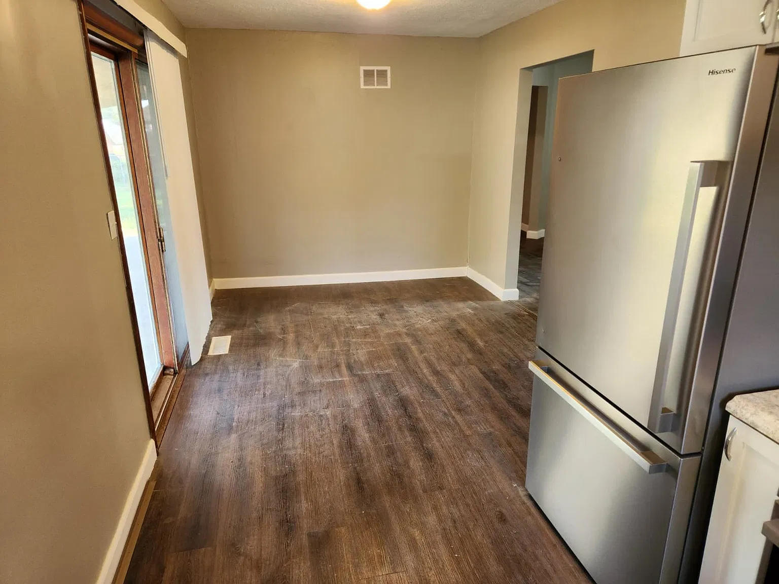 3 bed, 1104 sqft, $1,200 — Photo 3