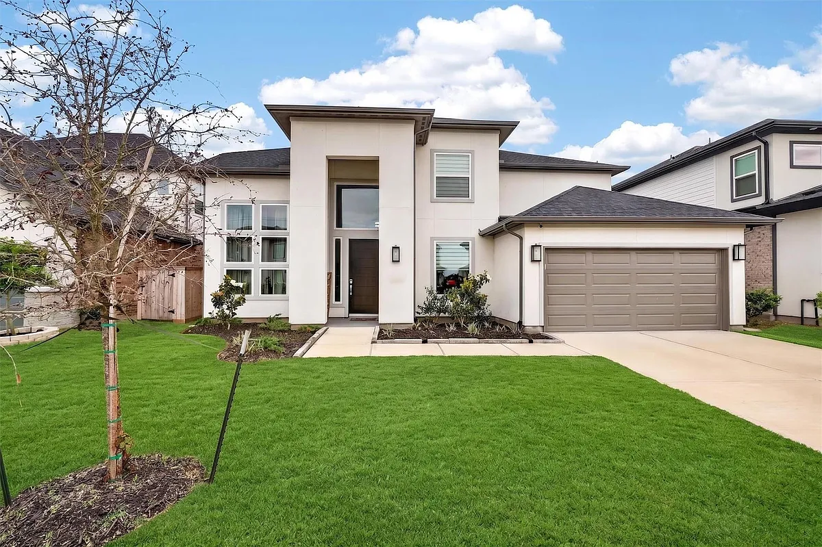 Building Photo - 21711 Emerton Crescent Way