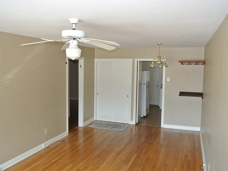 503 E Glenn Ave — Photo 3