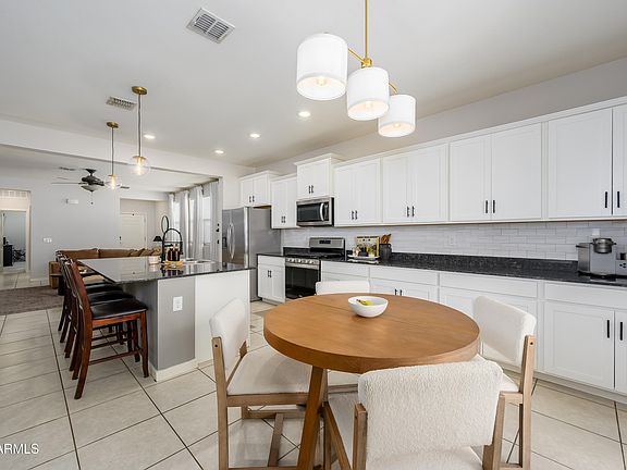 3rd image of 4240 W CONEFLOWER Lane