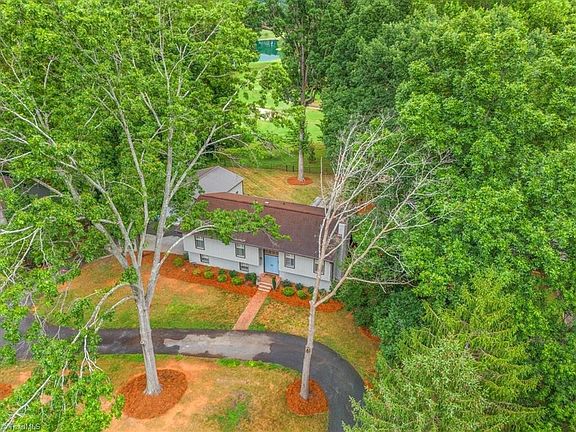 4th image of 4605 Ramblewood Dr