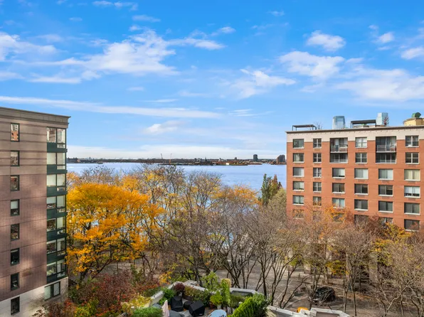 2 South End Avenue image 3 of 9