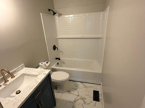3rd image of 3605 Hackney Dr