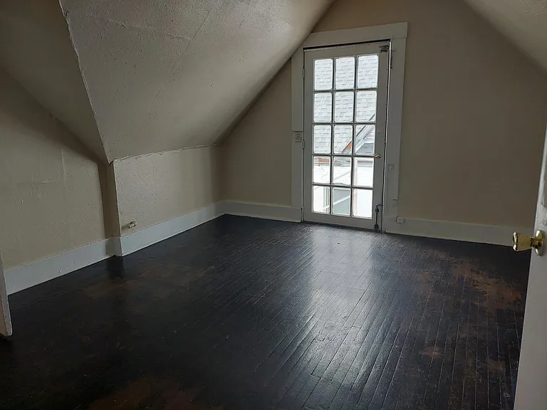 1343 Vine St #4 — Photo 11