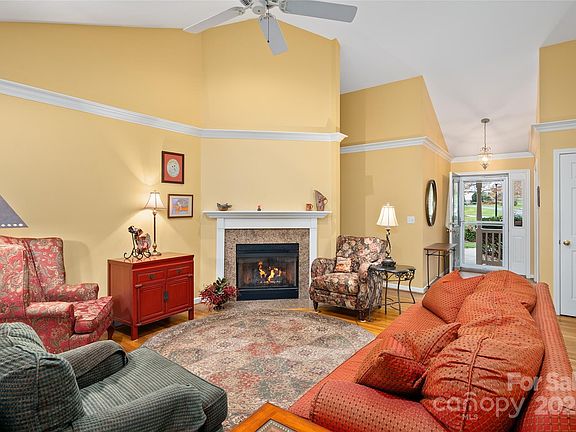 2nd image of 264 Charlestown Dr
