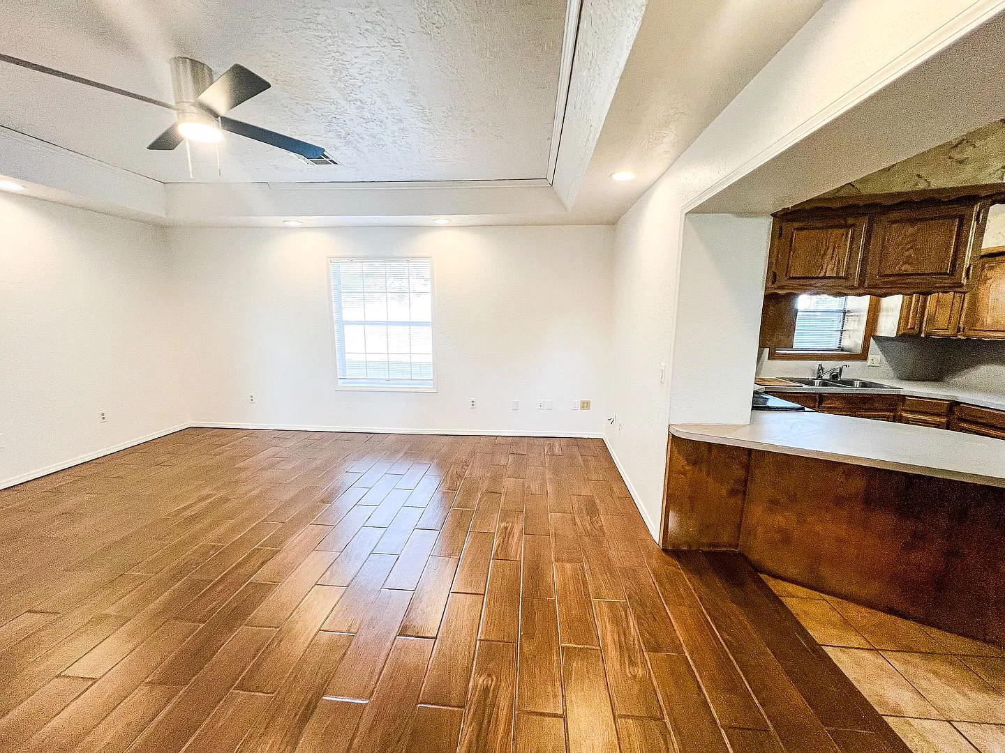 Spacious 1BR Apt. — Photo 1