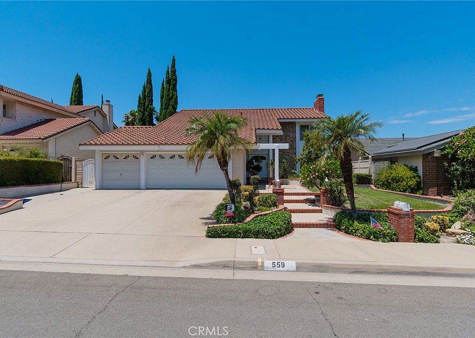 1st image of 559 Great Bend Dr