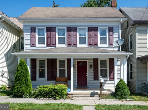 8 Fair Ave, Hanover, PA 17331