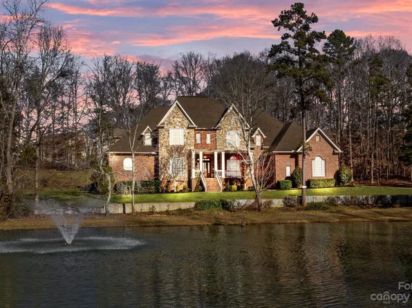 9740 Worley Dr, Charlotte, NC 28215