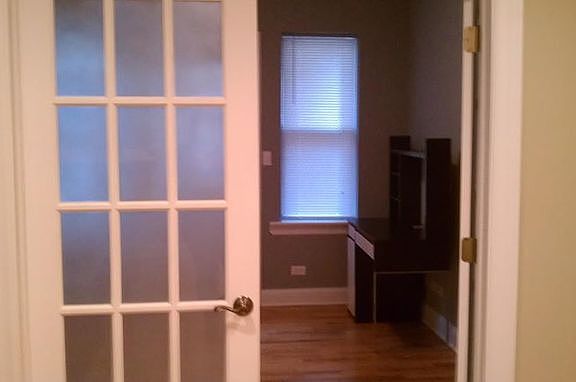 4th image of 4818 N Avers Ave APT 1W