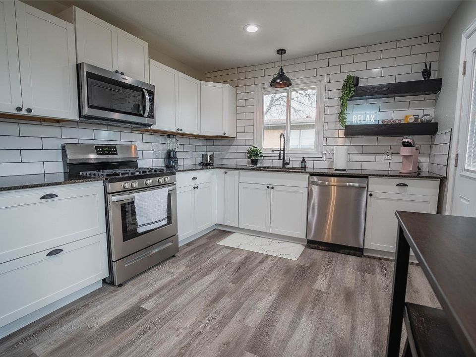 1st image of 1701 W College St