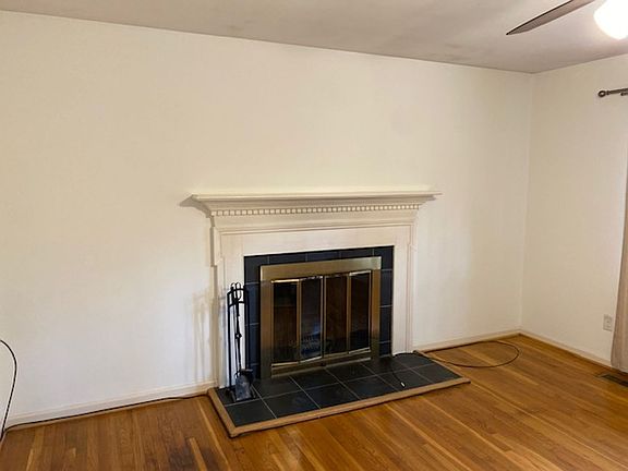 4th image of 113 Edgewood Ln