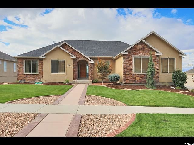 1st image of 8947 N Pine Hollow Dr