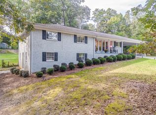 212 Sherwood Dr, Calhoun, GA 30701