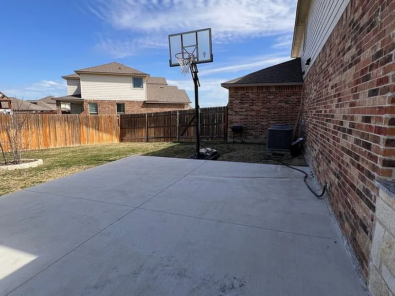 2520 Dante Ct — Photo 38