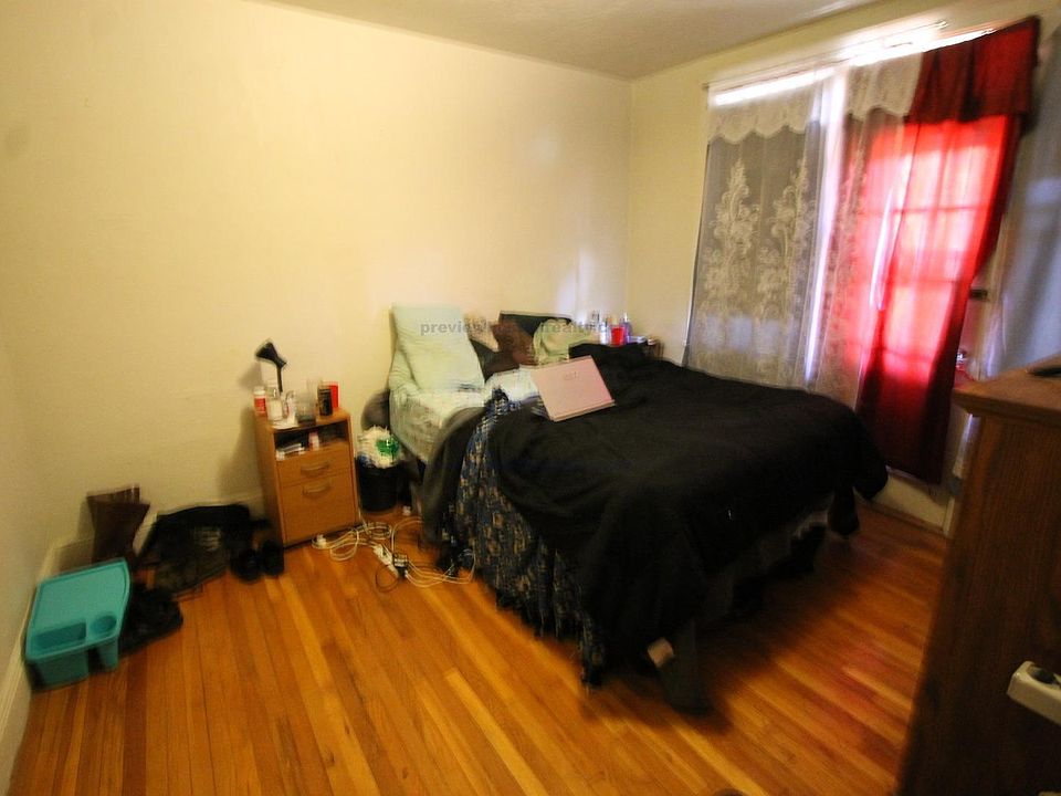 2nd image of 1626 Commonwealth Ave #Mac18