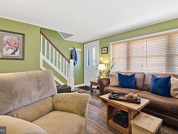 3rd image of 240 Tantum Dr