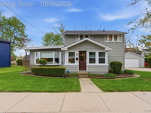 3rd image of 813 1st St