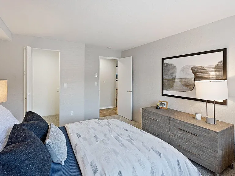 Alvista 23 Apartment Homes — Photo 14