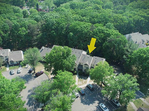 3rd image of 126 Whispering Oaks Way #126