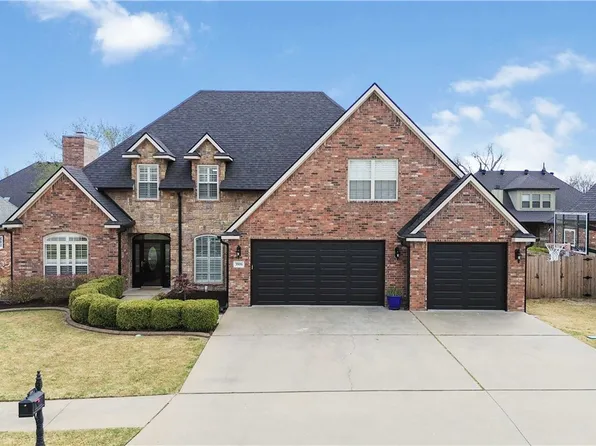 3906 NE Kensington Ave, Bentonville, AR 72712
