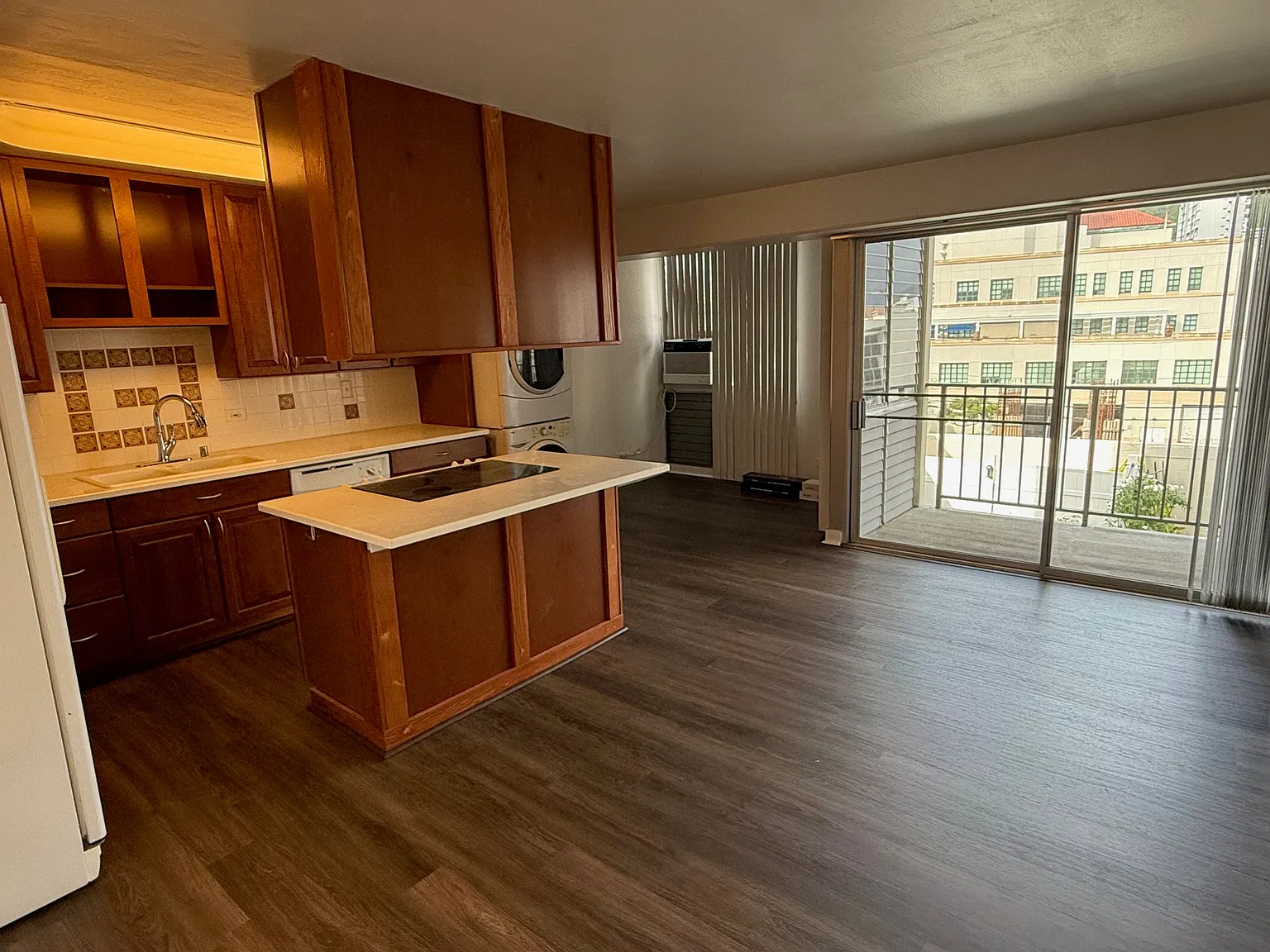 2 bed, 1.5 bath, 813 sqft, $2,450 — Photo 3
