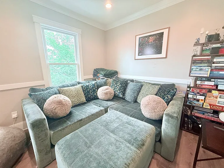 69 Falcon St #3 — Photo 7