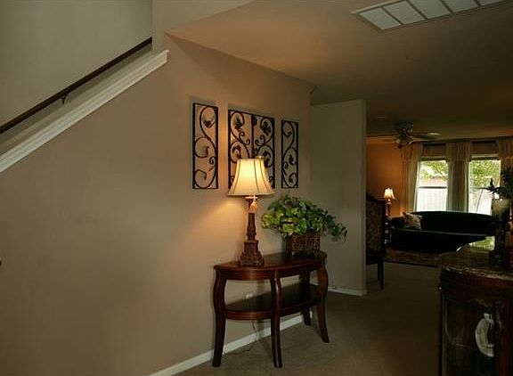 4th image of 250 Goldenrod St