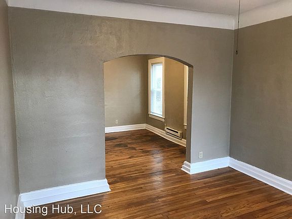 5th image of 541 Minnehaha Ave E #2