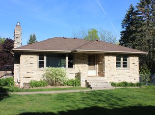 9509 Briar Cir, Bloomington, MN 55437