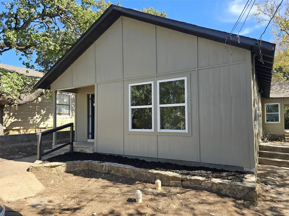 706 N Ruddell St, Denton, TX 76209