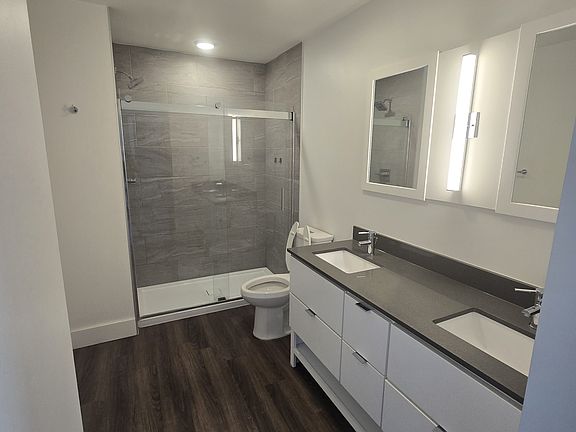 3rd image of 3825 Main St #902