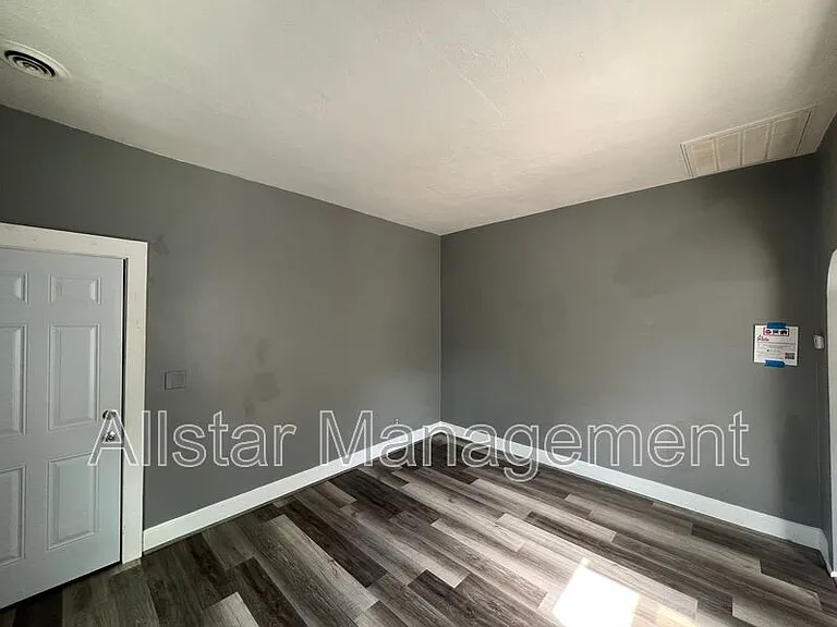1120 East Ave #3 — Photo 3