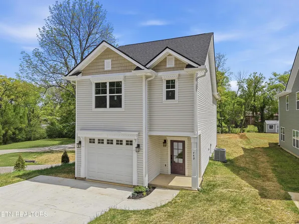 749 Maple Grove St, Maryville, TN 37801