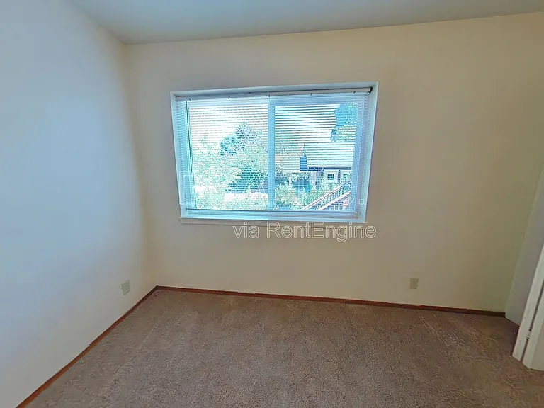 111 NW 11th St #104 — Photo 9