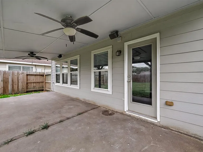 18302 Walden Gate Ln — Photo 42
