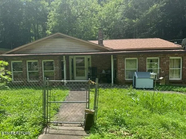 412 Woolsey Rd, Harriman, TN 37748