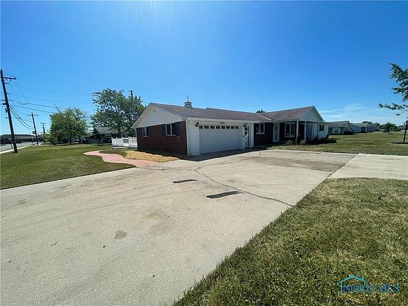 2nd image of 2039 Royal Palm Ave