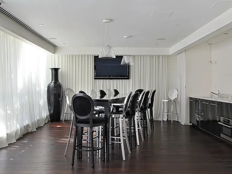 340 E 23rd St #5H — Photo 9