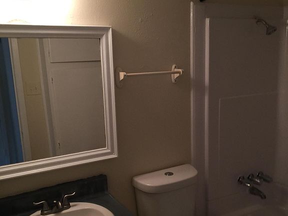 4th image of 702 Crestbrook Ln