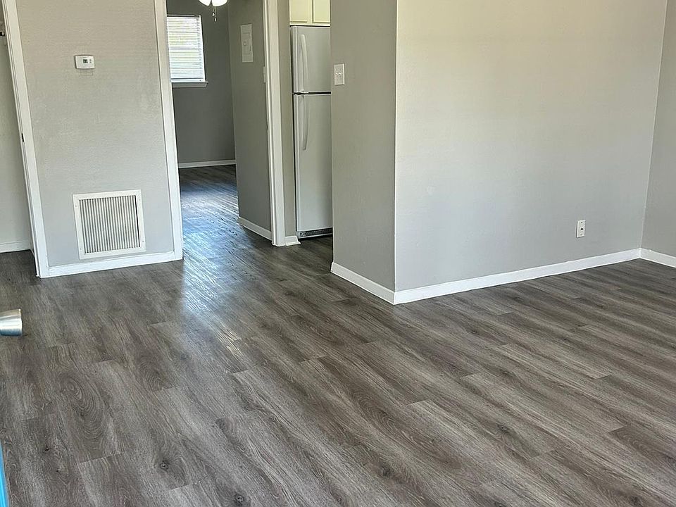 1st image of 1700 W McIntyre St #14